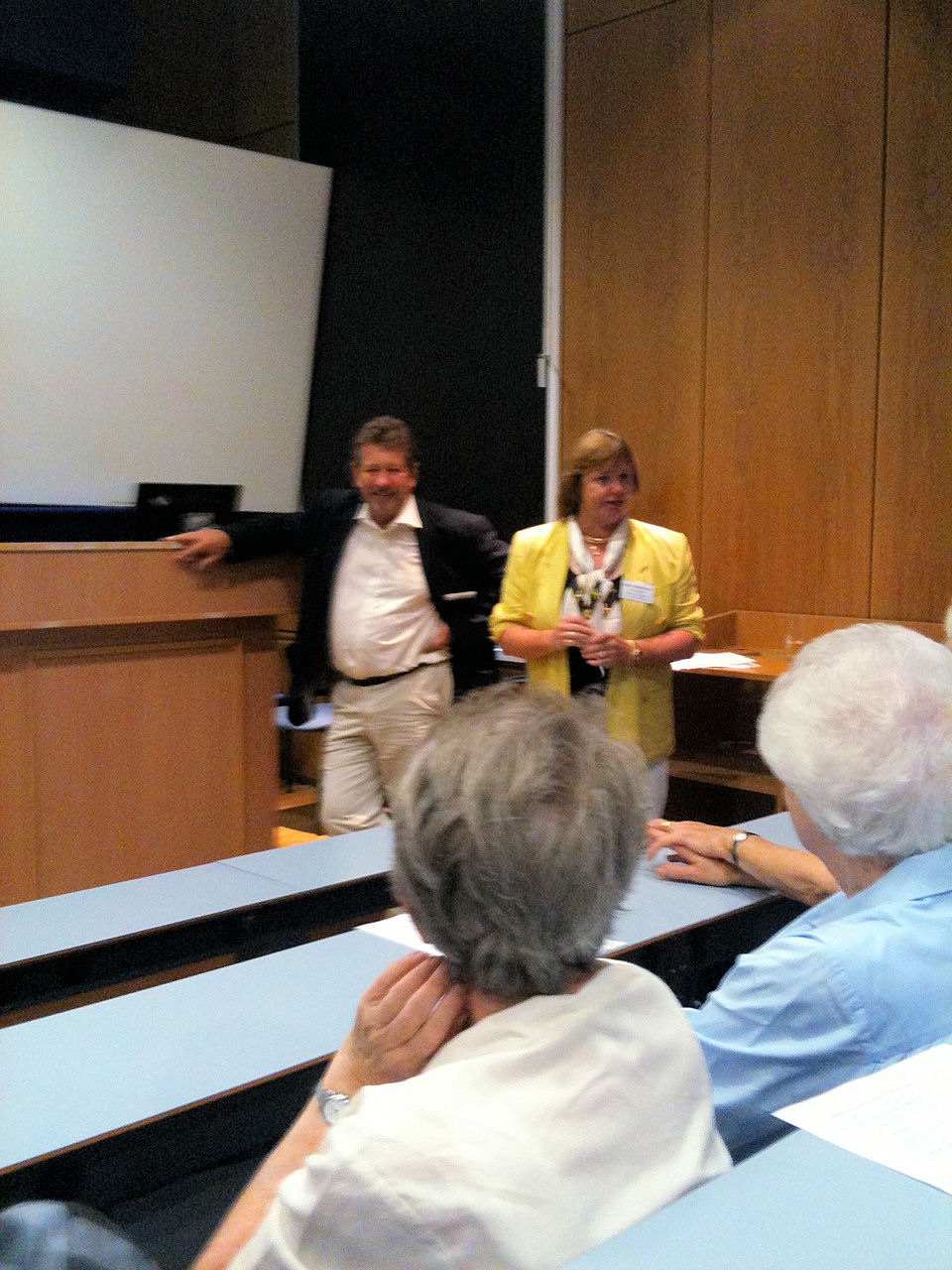 QEC Reunion 2011 - Sally Henderson with Prof Sanders